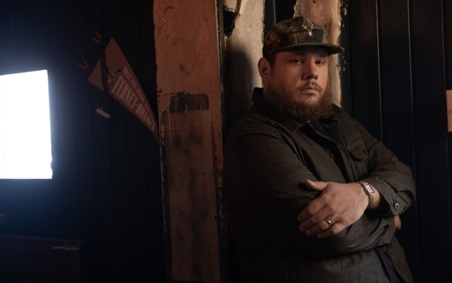 Luke Combs takes the stage at the Johan Cruijff ArenA
